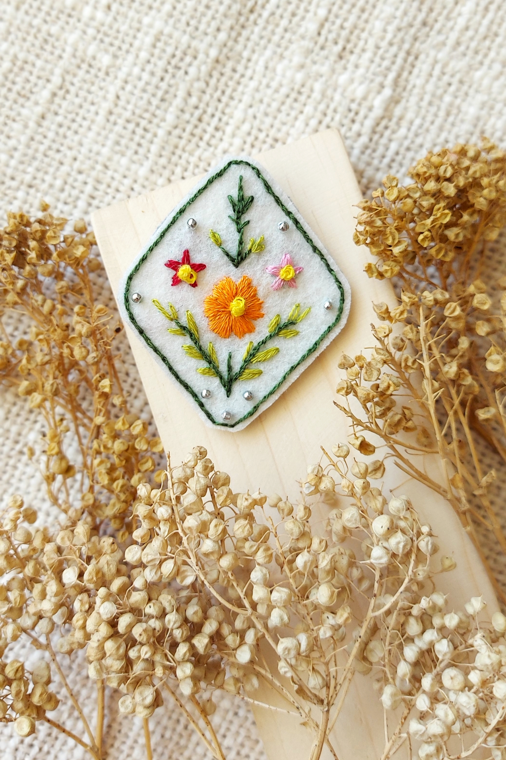 گلسینه گلدوزی